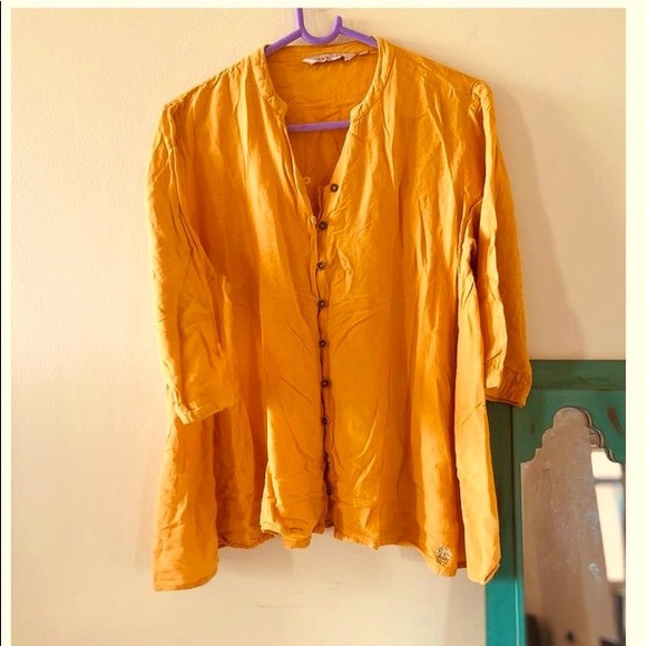Mustard yellow cotton top